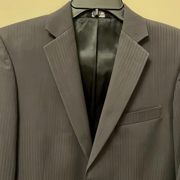 Dark gray suit coat - Picture 3 of 7